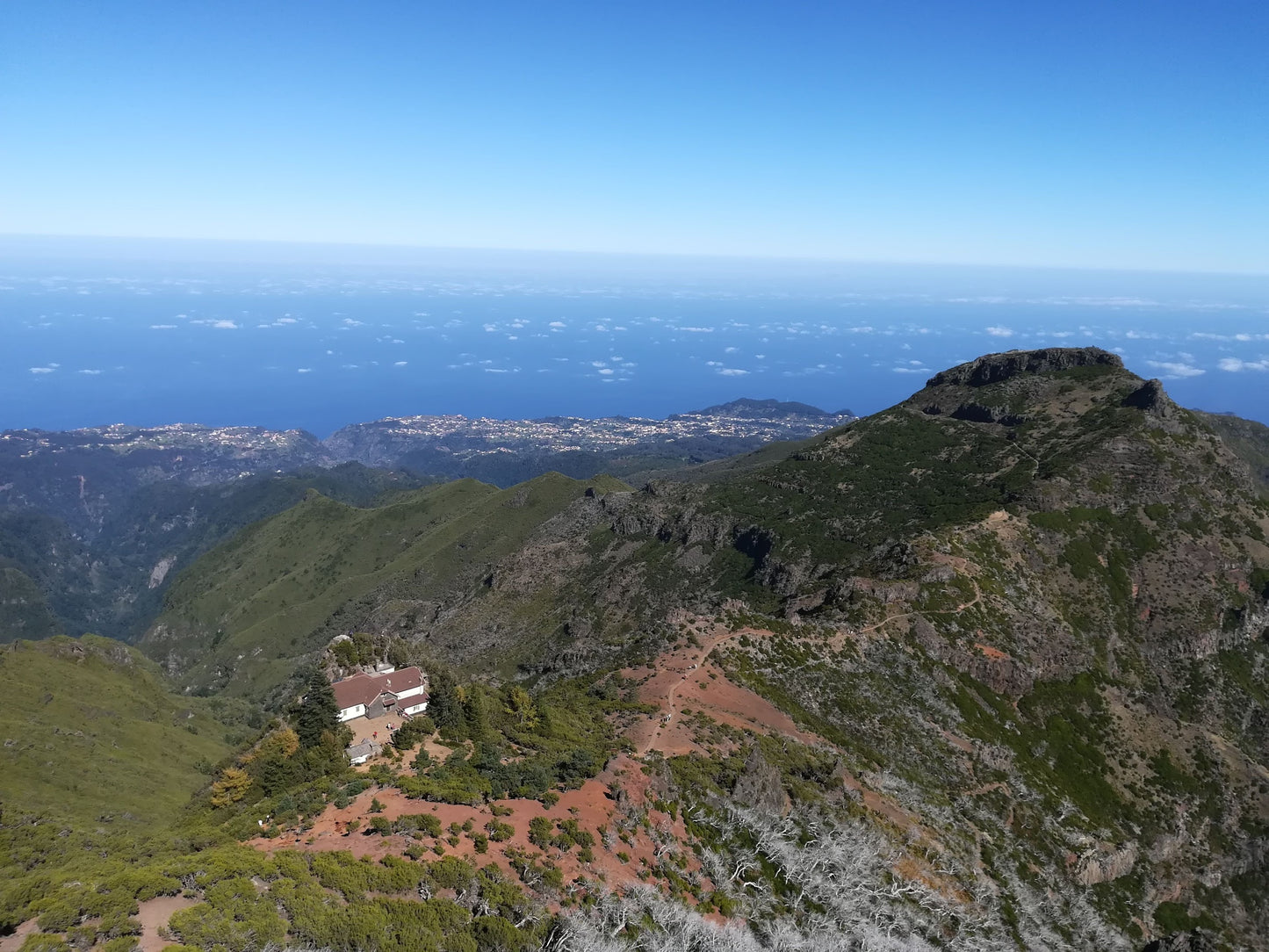 Pico Areeiro - Pico Ruivo Hikking